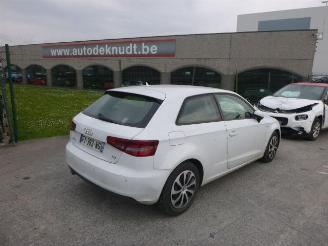 Schade bestelwagen Audi A3 1.6 TDI 2014/6